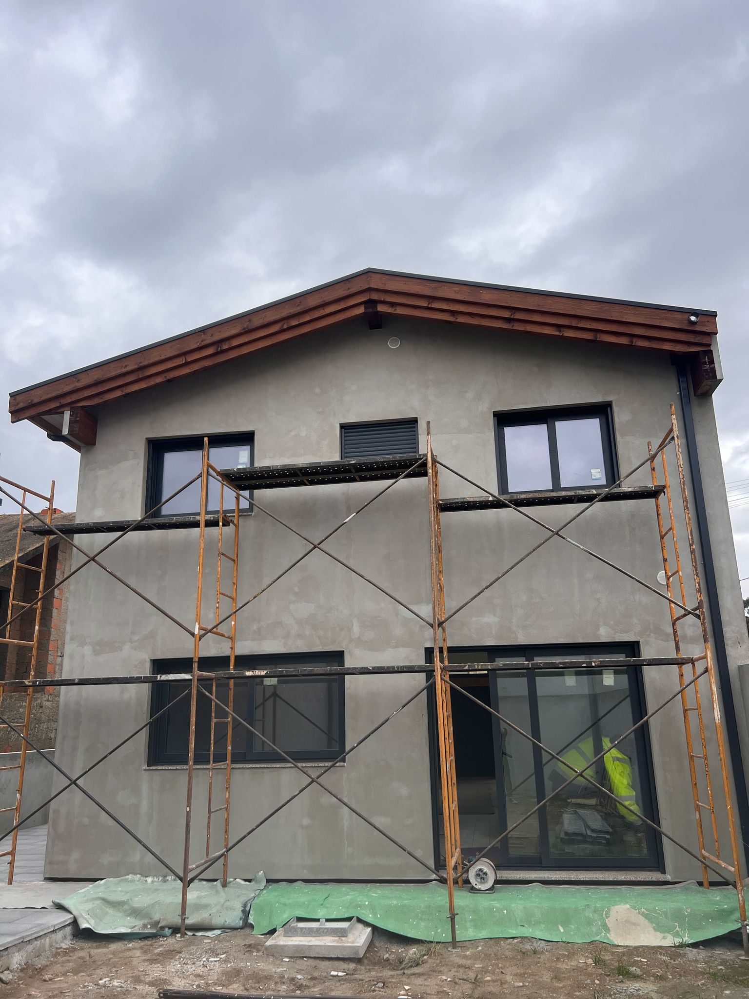 e90a5792-eef3-4015-9529-0133978fa8f9